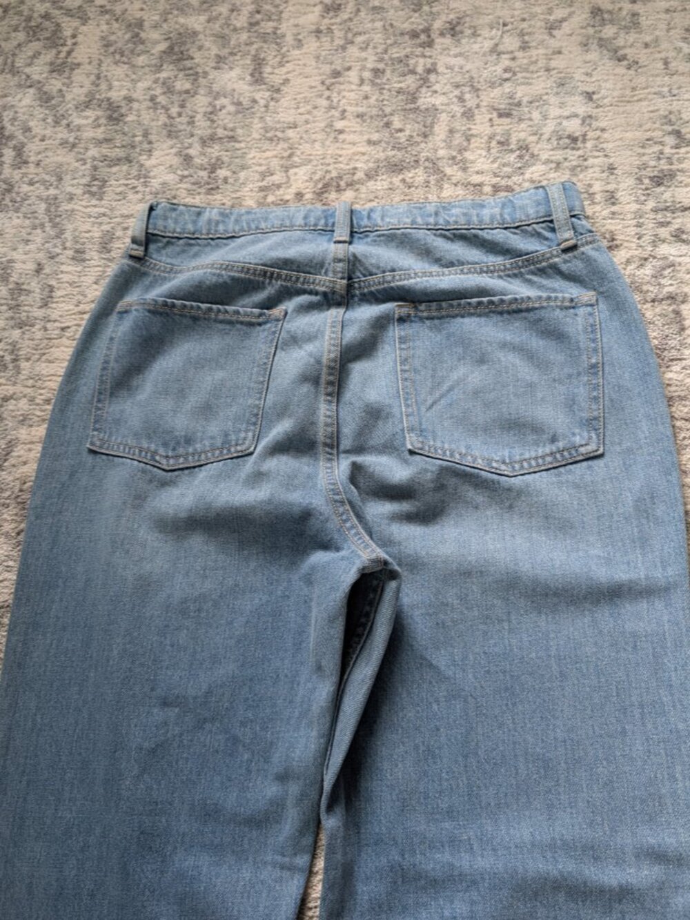 Old Navy High Rise Slouchy Straight Jeans 16 Extra Distressed Light Wash - Picture 9 of 9